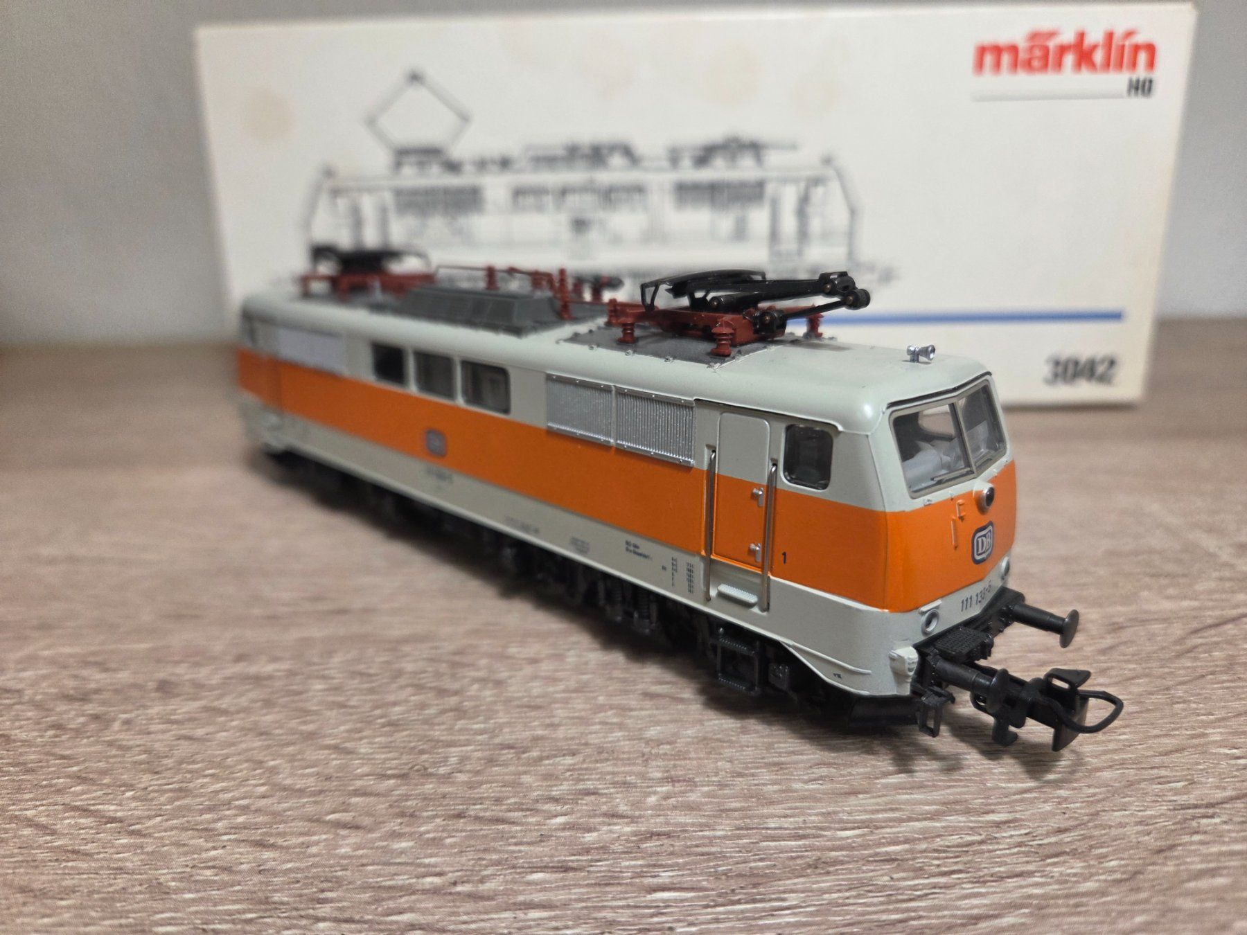 Märklin Modellini di ferrovie: Märklin 3042 E-Lok BR 111 DB H0 – Usato da St-Aubin-Sauges venduto da Lo_Go 3