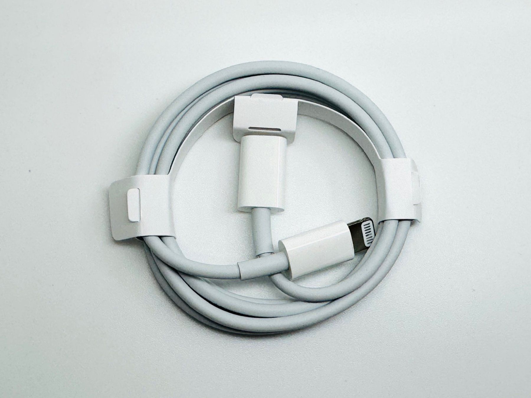 Apple Cavi: Original Apple Ladekabel | USB-C auf Lightning | White - Neu – Nuovo e nell'imballaggio originale da Soyhières venduto da Spartan117 1