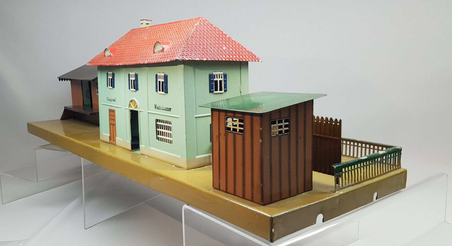 Märklin Modellini di ferrovie: schöne Märklin 2003, Bahnhofsanlage – Usato da Ziefen venduto da Lizzy60 6