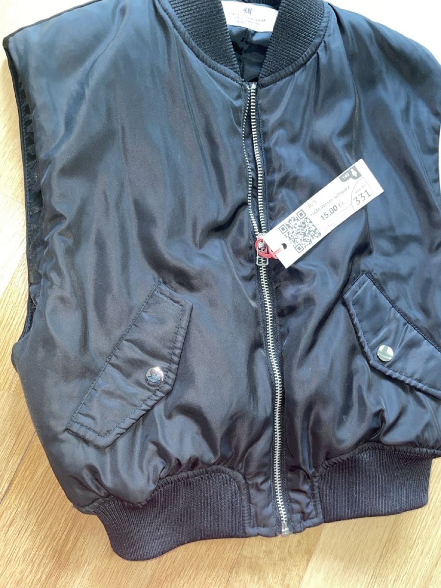 H&M Gilet & Giacche: Schwarze H&M Weste, Top Zustand – Usato da Rüfenacht BE venduto da Edinas_shop 4