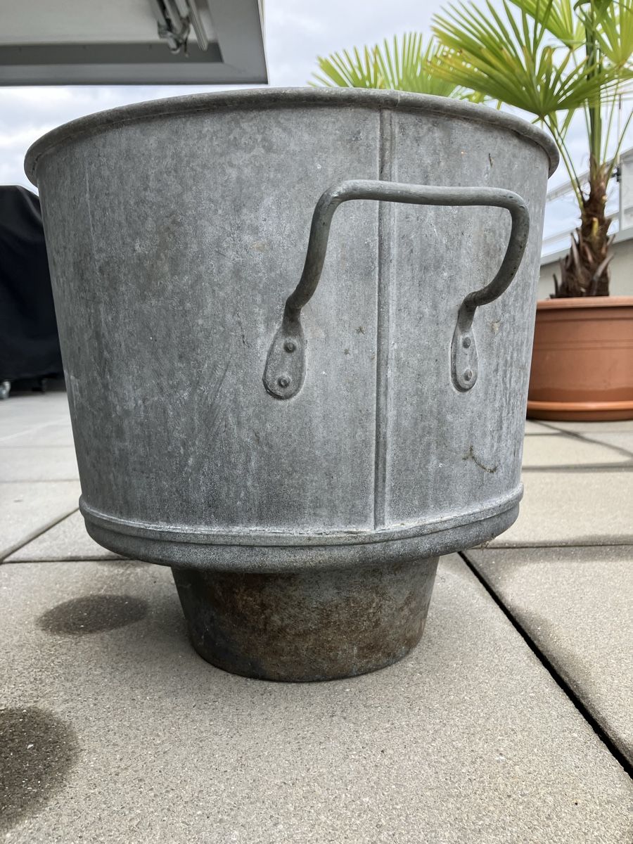 Altre Decorazioni per giardino: Alter Zinkkübel – Usato da Willisau venduto da son_lq7g