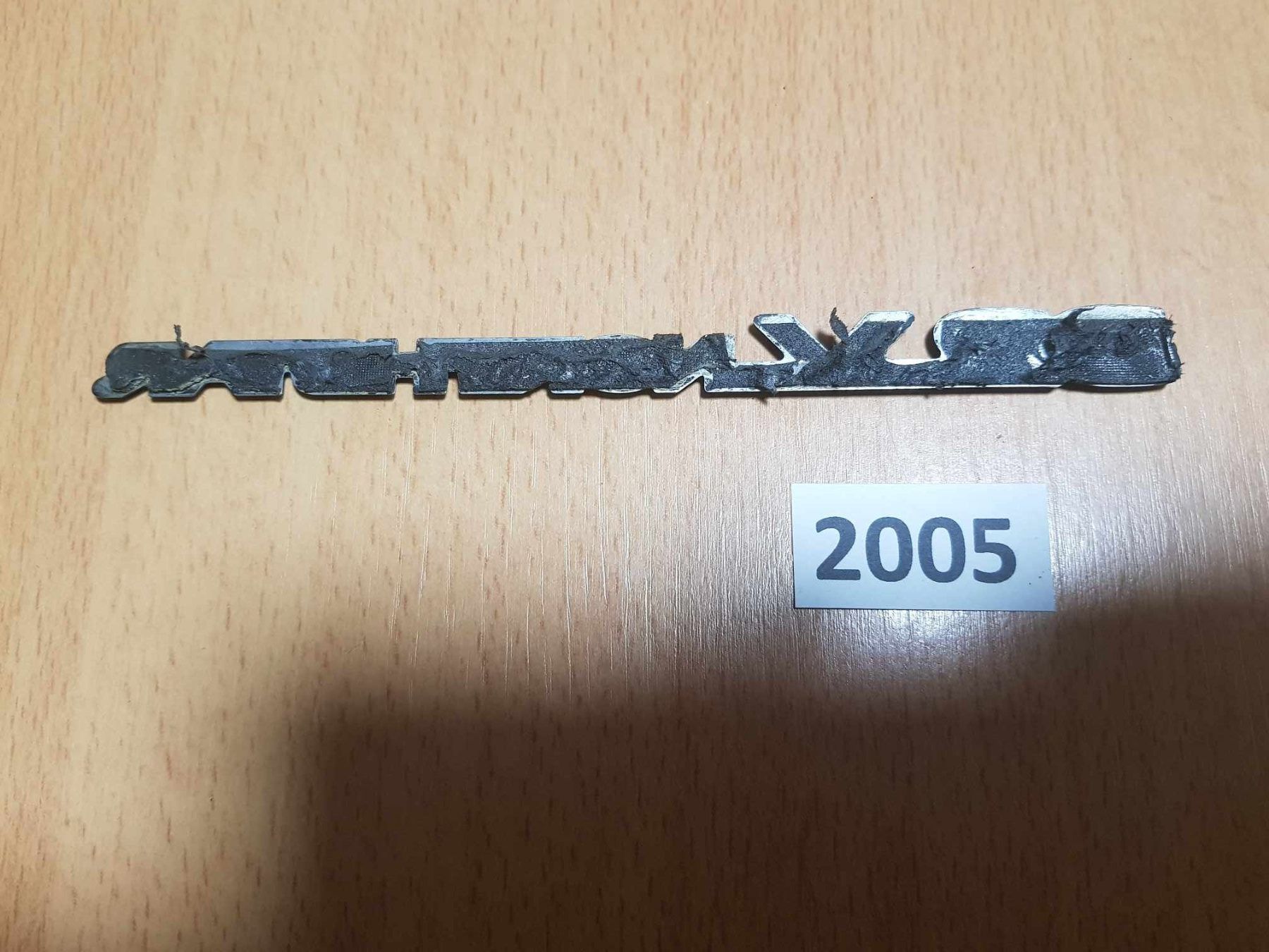 Tutti pezzi di ricambio auto: Klebe Emblem, 32V Northstar – Usato da Niedergösgen venduto da usc_l8gm 1
