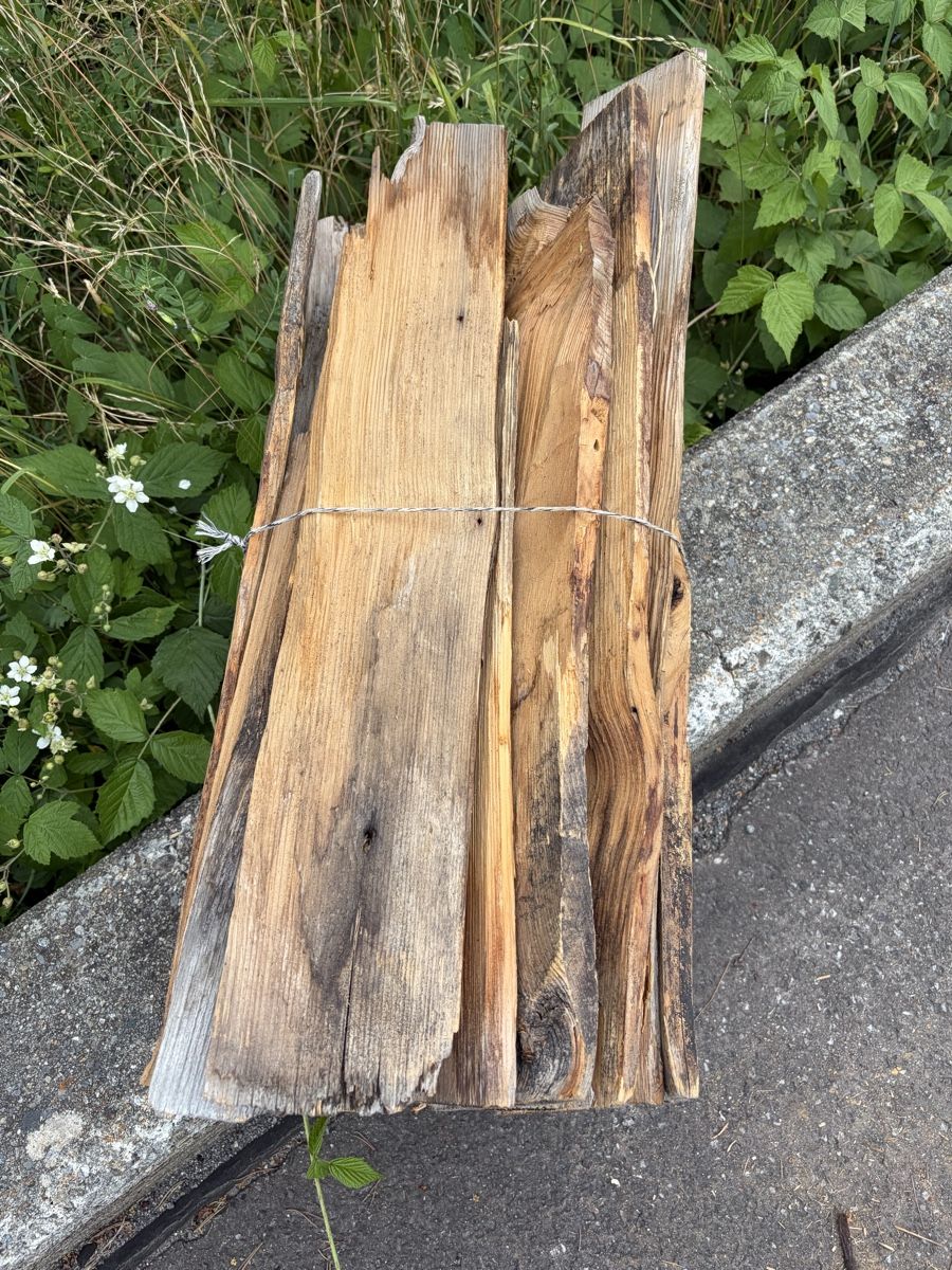 Articles en bois: Alte Holzschindeln – D'occasion à Matten b. Interl par valserma 2