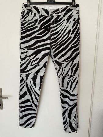 BOGNER Jeans Hose Gr 38 schwarz/weiss