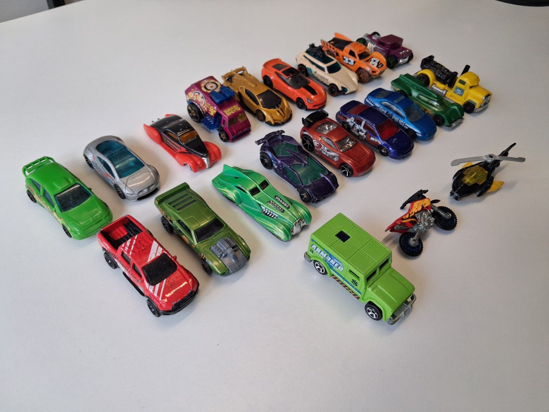Hot Wheels Giocattoli: Hot Wheels 21 Stück – Usato da Bern venduto da KavIndustries 3
