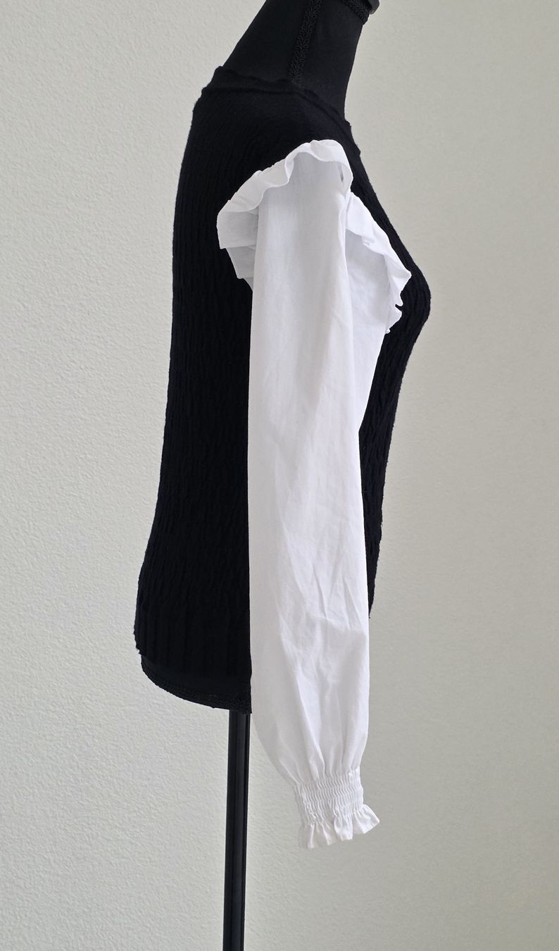 Maglioni & Felpe: Damen Pullover schwarz weiss Grösse 36/ 38 – Usato da Rheinsulz venduto da Gilea 2
