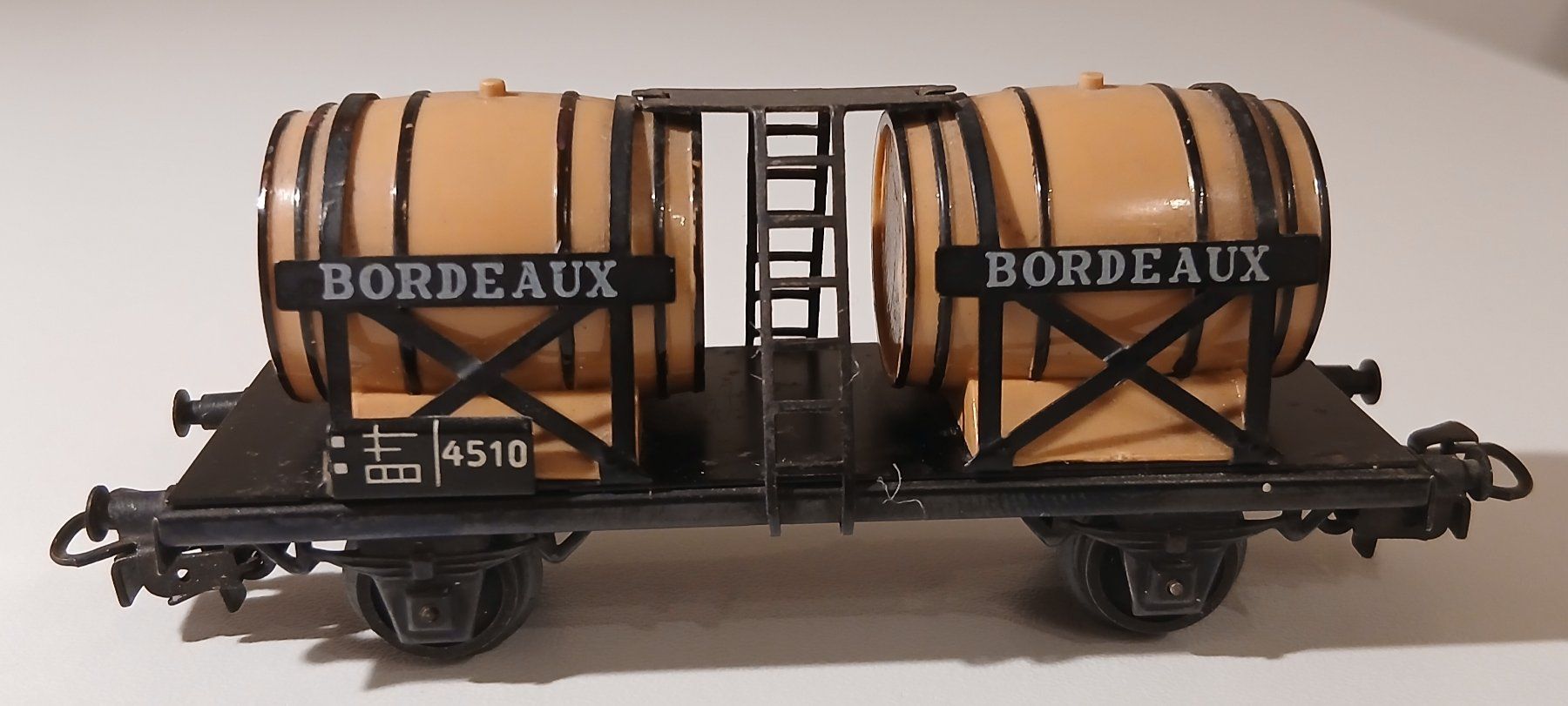 Märklin Modellini di ferrovie: Märklin Weinfasswagen – Usato da Münchenstein venduto da Cellomar 1