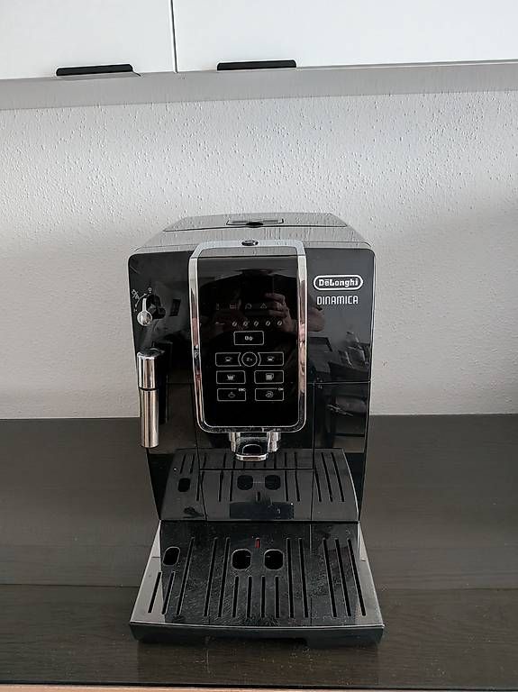 Macchine per caffè & Macchine per espresso: Delonghi Dinamica Top Zustand – Usato da Strengelbach venduto da tenyiedina