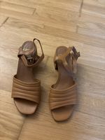 Greige Italian leather sandals EU 38
