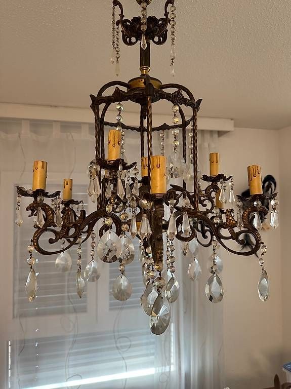 Lampade: Gebrauchter Kronleuchter zu verkaufen – Usato da Bürglen TG venduto da Darling6