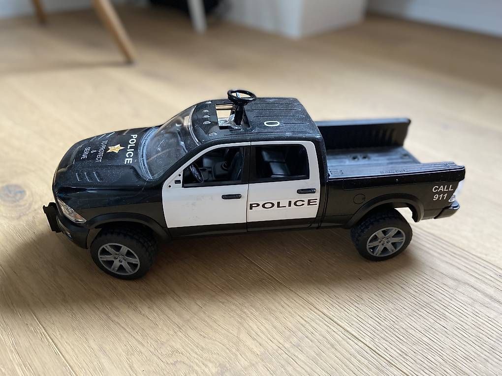 Spielzeuge: Bruder Polizeiauto – Gebraucht aus Solothurn von BaSiMa2017