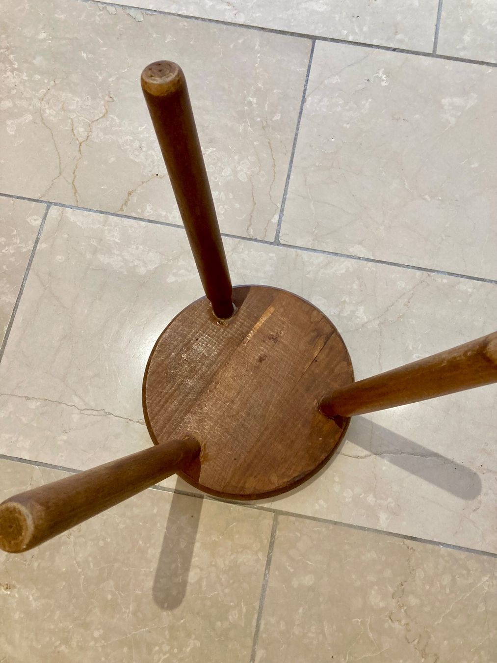 Sgabelli: Kleiner Midcentury Hocker aus Eichenholz – Usato da Richterswil venduto da 0207lifestyle 3