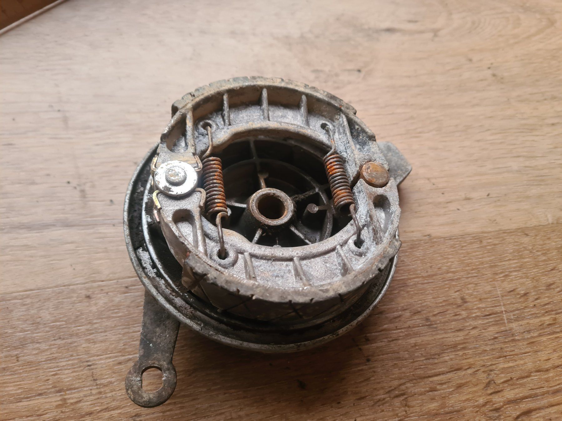 Ciclomotori: Vorderrad Bremsanker 100 mm – Usato da frümsen venduto da Sailem 1
