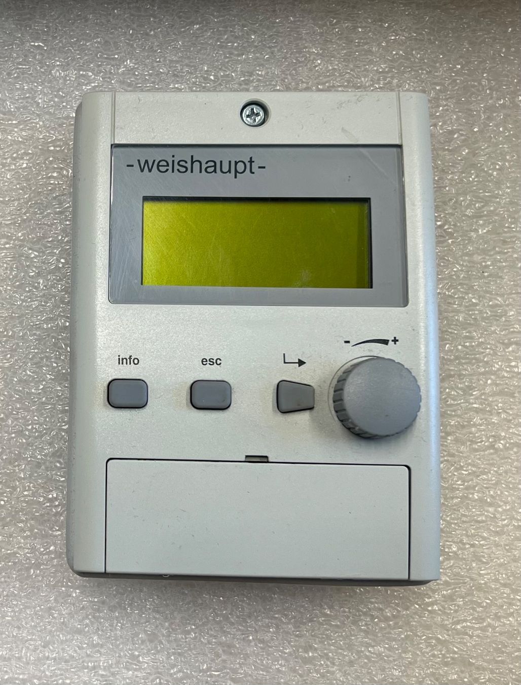 Siemens Radiatori: Siemens Weishaupt Display - AZL52.00B1WH – Usato da Romanshorn venduto da DonRicardoo