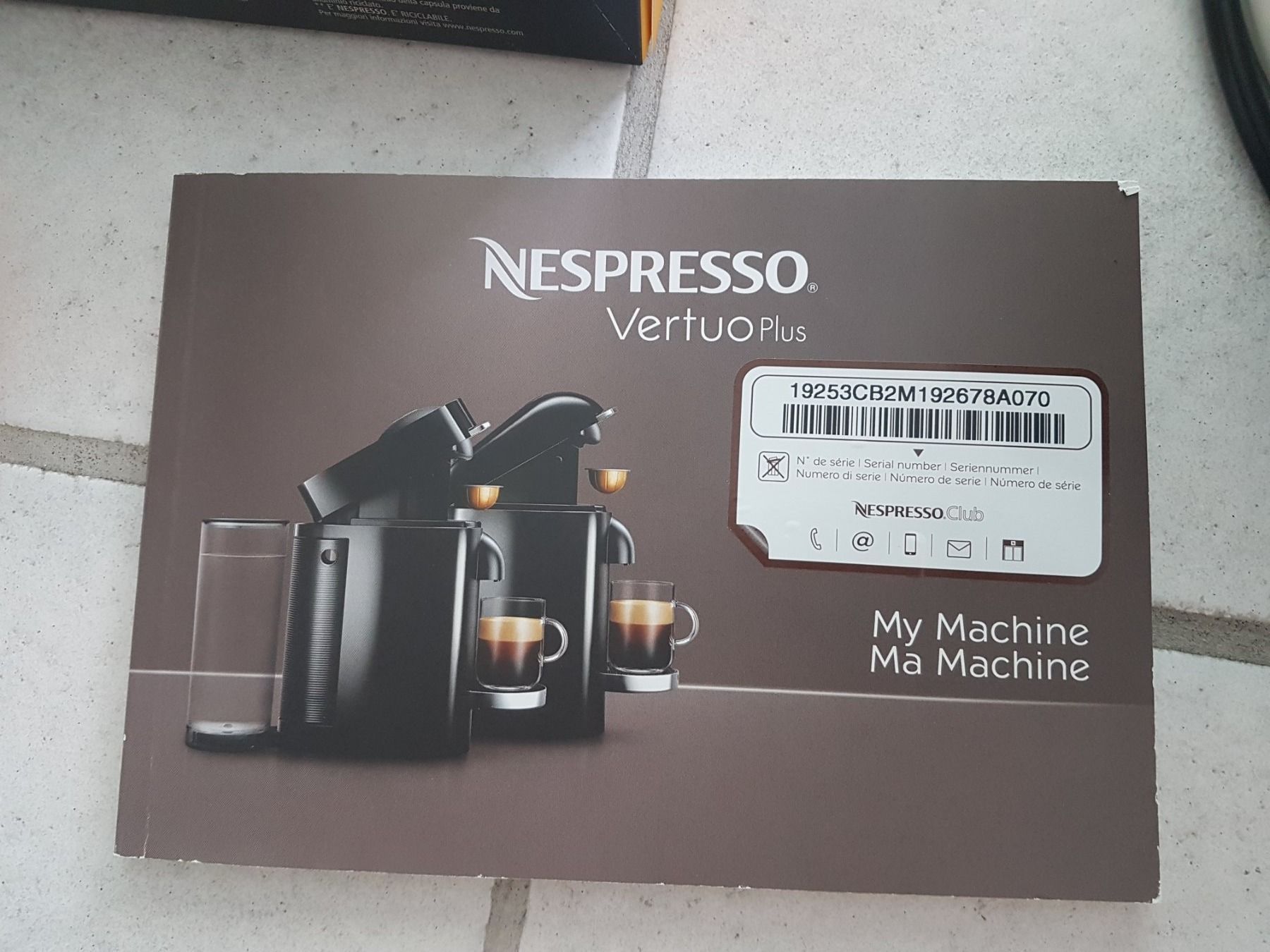 Nespresso Macchine per caffè & Macchine per espresso: Vertuo Kaffeemaschine – Usato da Rickenbach b. Wil venduto da Sunshine224 6