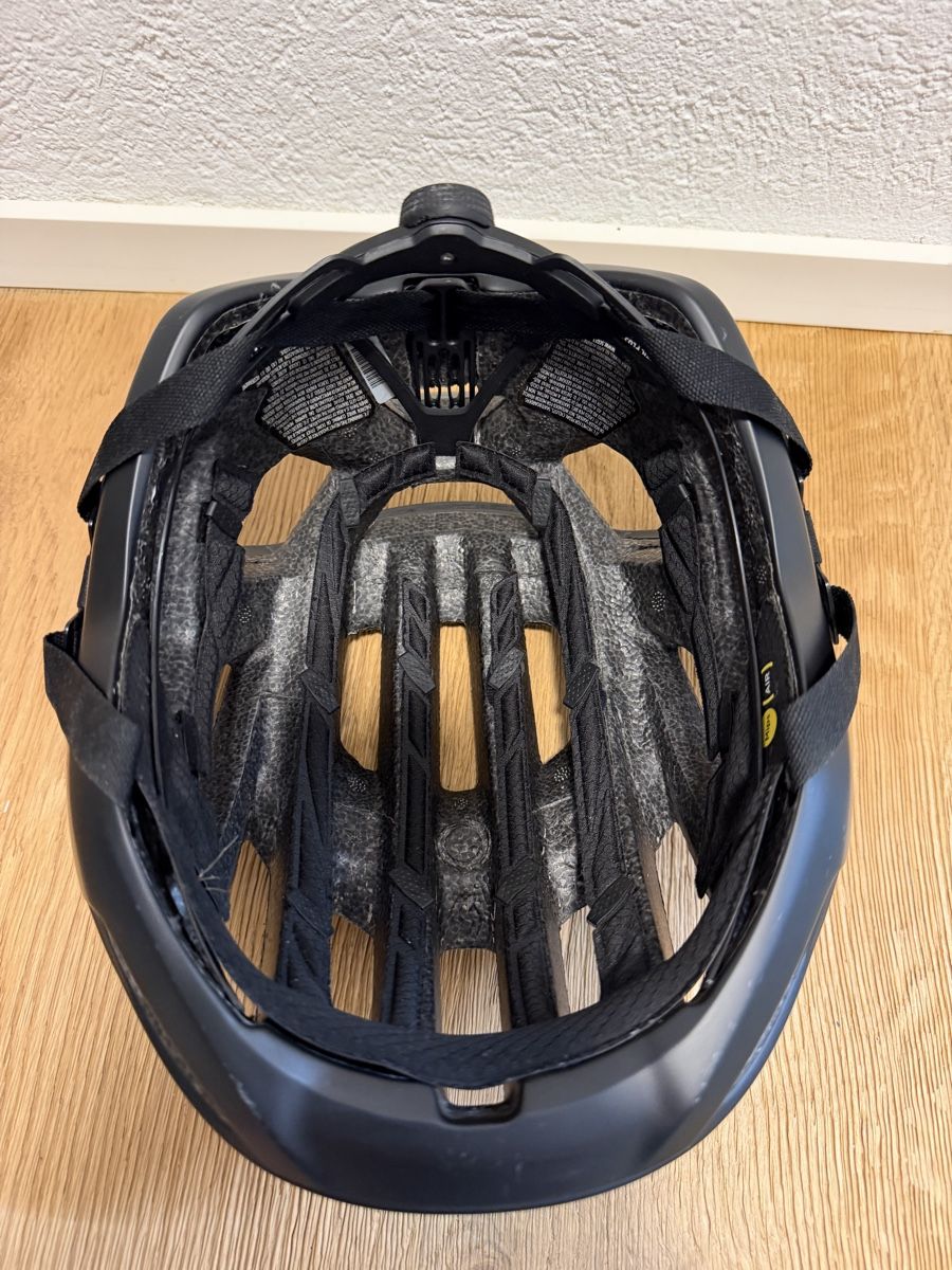 Scott Caschi: Fahrradhelm SCOTT Centric Plus BHE2101 M schwarz – Usato da Ottikon b.Kemptth. venduto da Cschweini 2