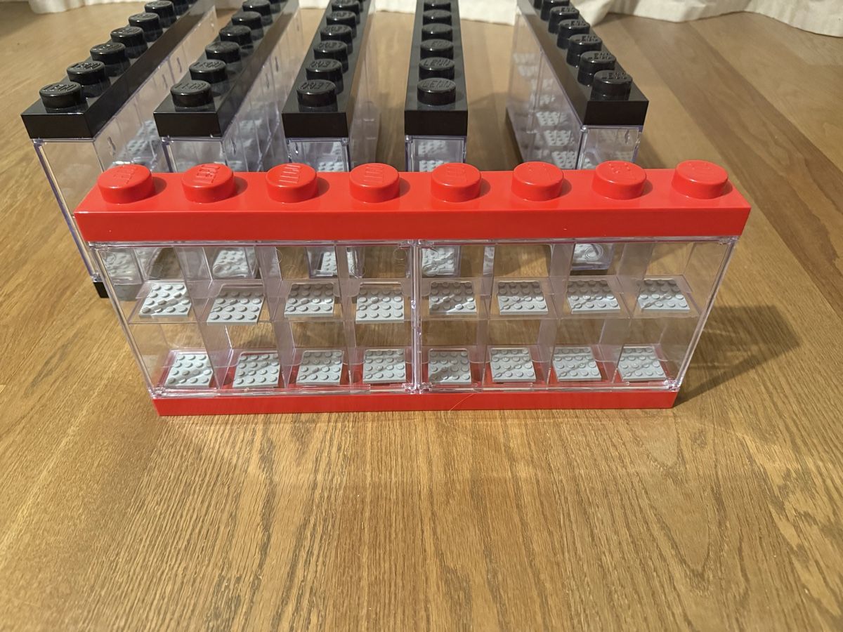 Lego Kit di costruzioni: 6 x Lego Minifigure Display Case – Usato da Zürich venduto da cpthamandeggs 2