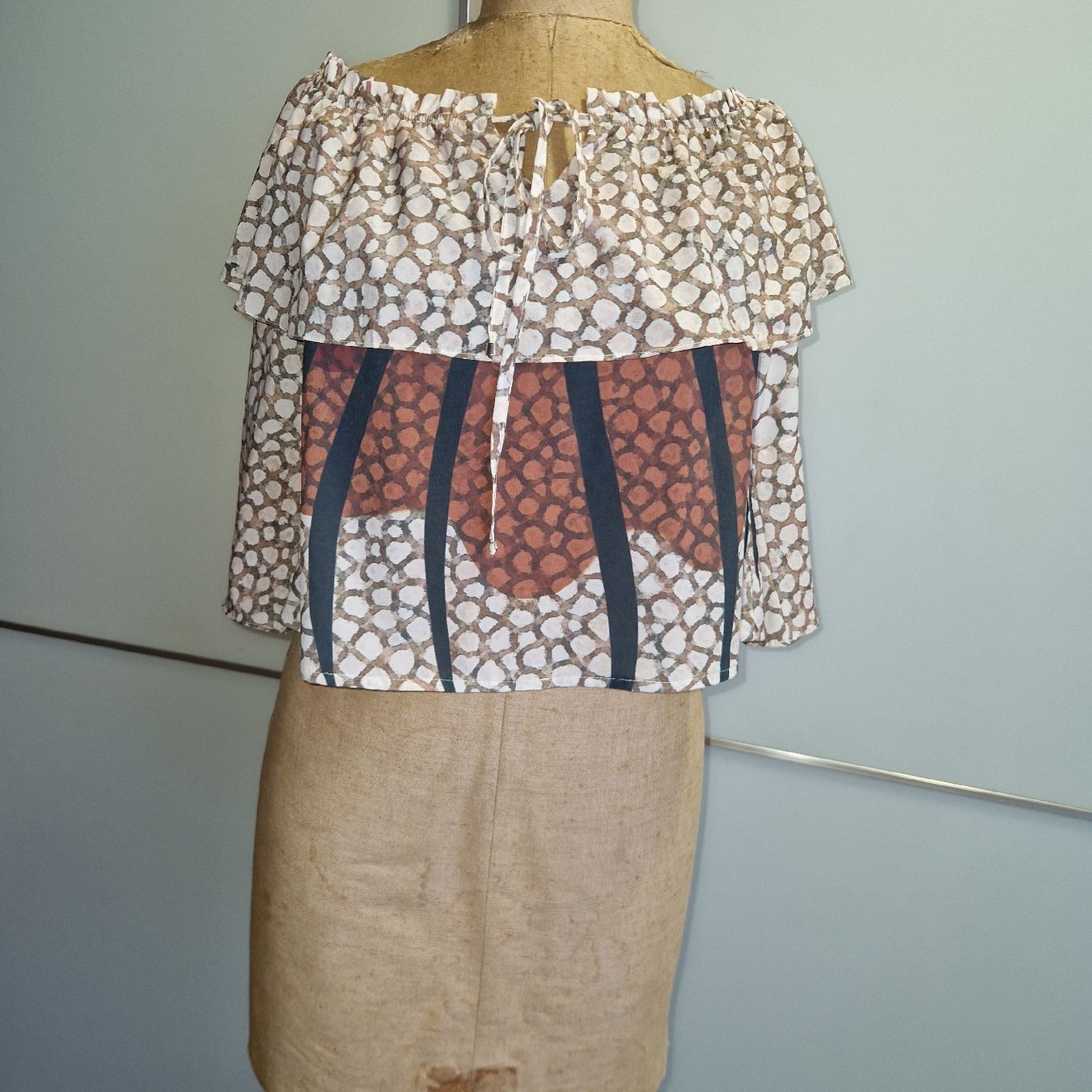 Camicette: Sommerliche Carmenbluse mit Muster - Grösse M – Nuovo (secondo la descrizione) da Gwatt (Thun) venduto da Letzte-Chance-II 1