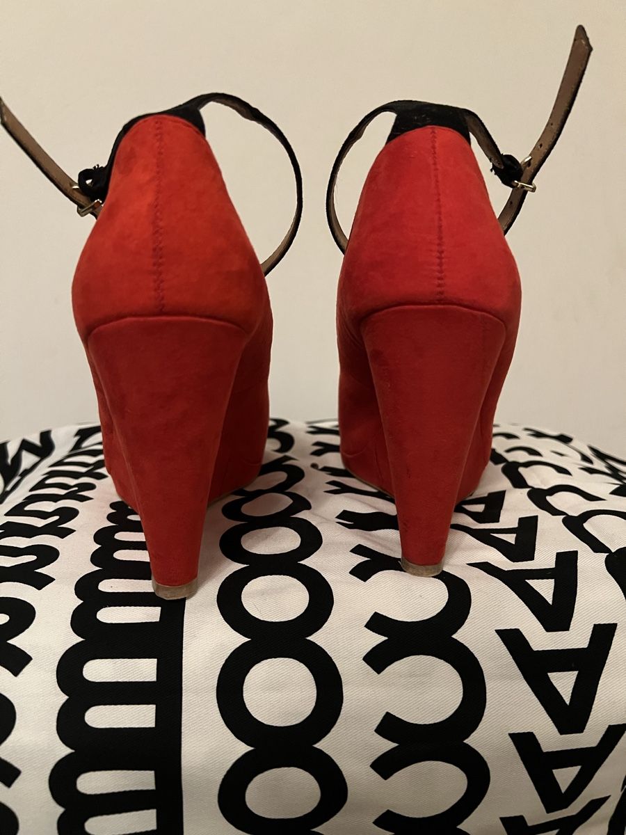 Zara Scarpe da donna: Chaussures compensées rouges Zara Collection taille 38, – Usato da Arvillard (Salins) venduto da mental0mystique 2