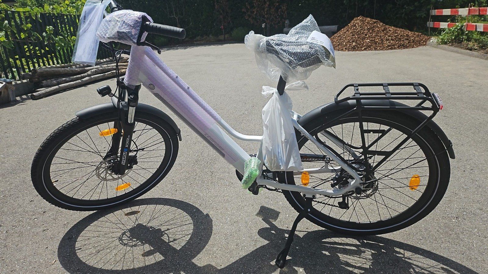 Leopard Biciclette: Vélo électrique Leopard Urban Light 27.5  NEUF – Nuovo e nell'imballaggio originale da Villarvolard venduto da Ptilu 2