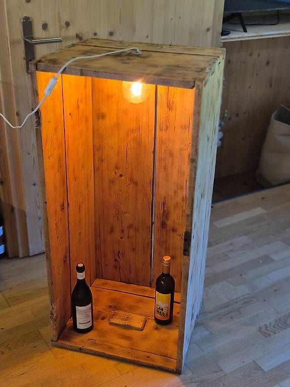 Lampes: Wein-/Bücherlampe – D'occasion à Oberhelfenschwil par Evoluus 3
