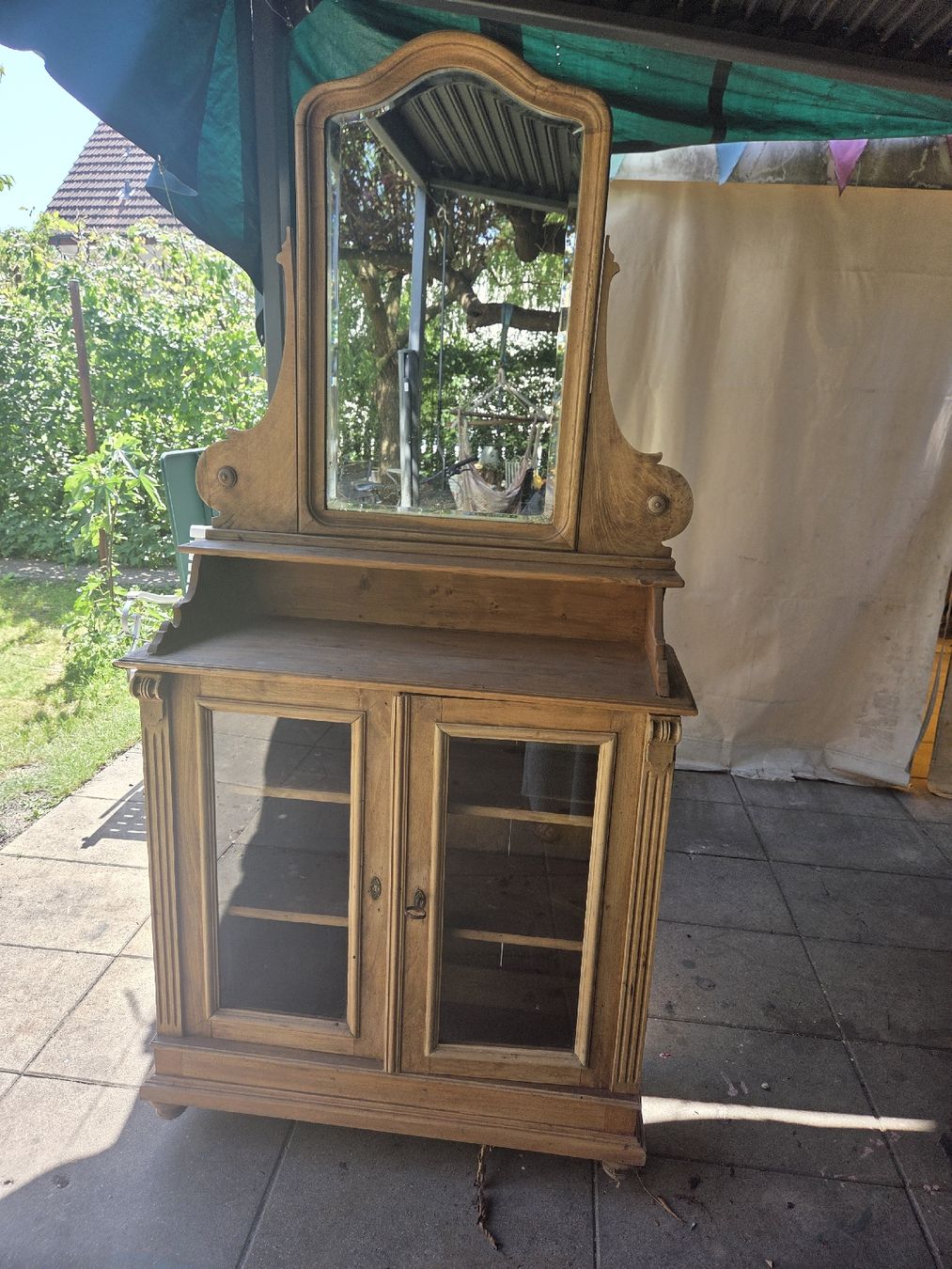 Vetrine: Vitrine mit Spiegelaufsatz – Usato da Däniken SO venduto da sugar-honey-pie