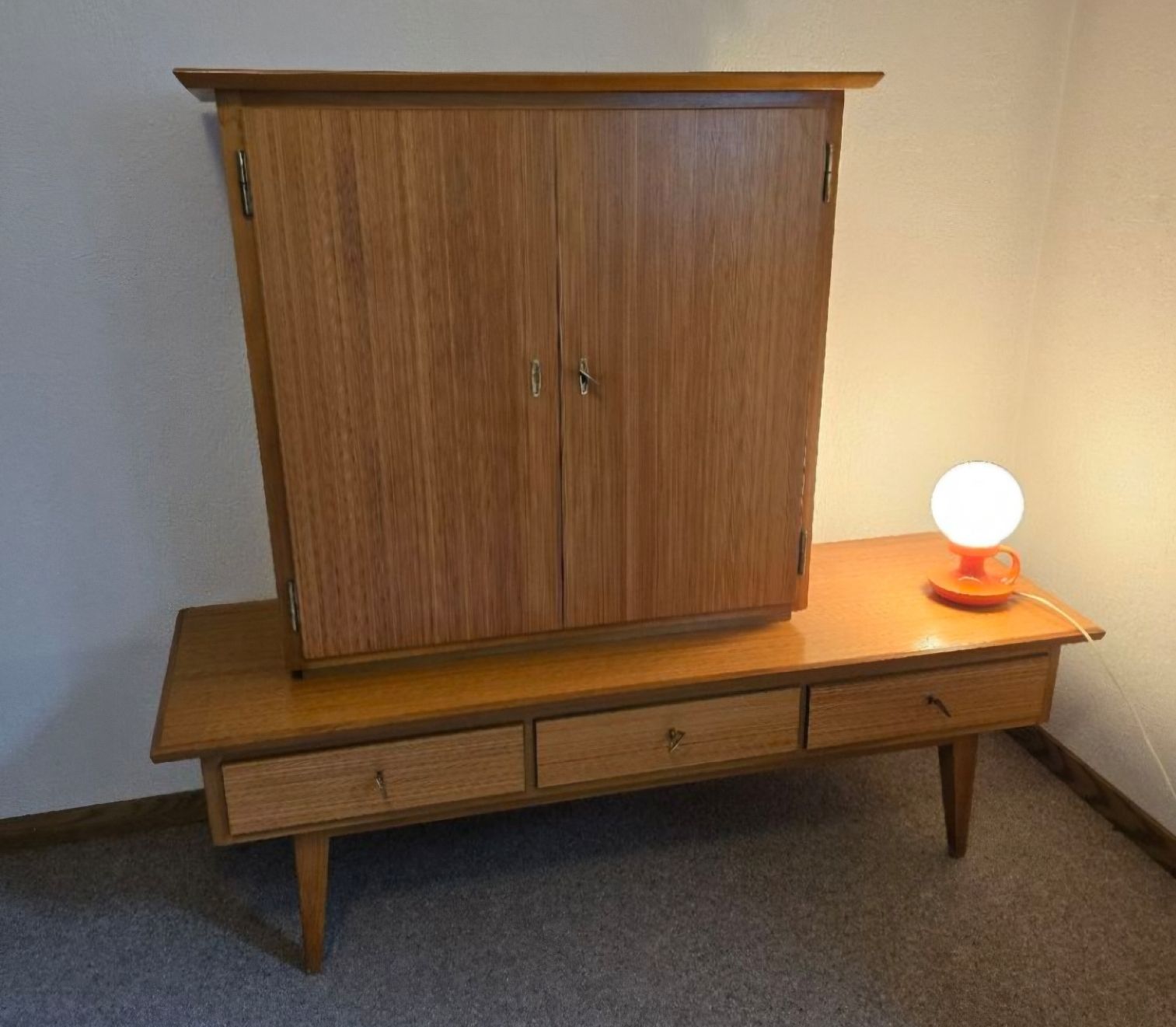 Cassettiere: vintage sideboard,  Barmöbel – Nuovo (secondo la descrizione) da Zürich venduto da Reni8048