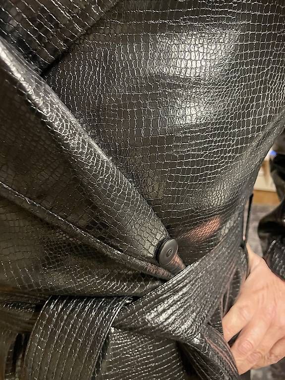 Cappotti: Cappotto nero simile pelle – Usato da Agno venduto da sal_pbv8 1