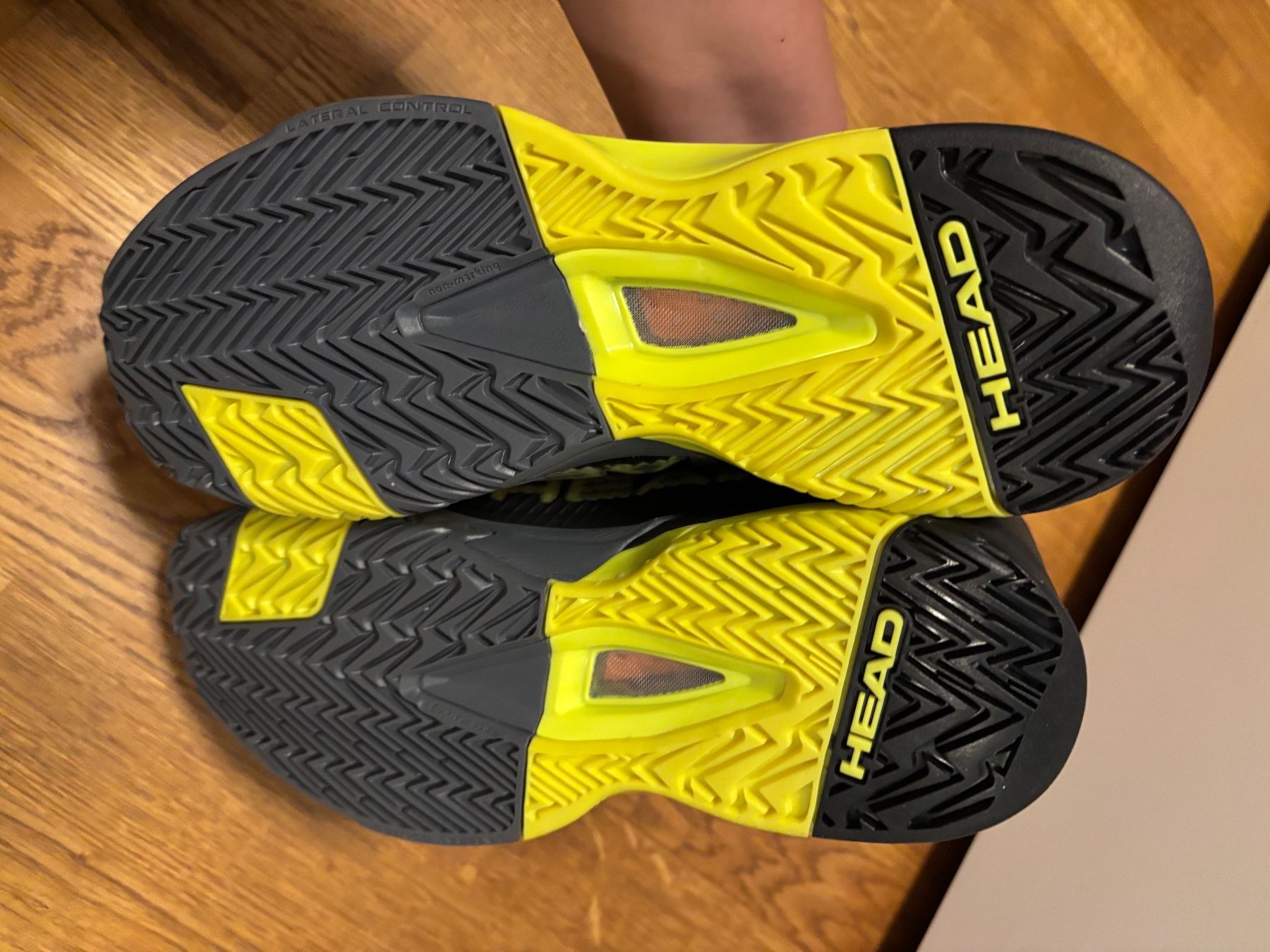 Head Scarpe da uomo: Tennisschuhe HEAD Revolt, Grösse 44.5 - neuwertig – Usato da Zürich venduto da Crazyfabie 1