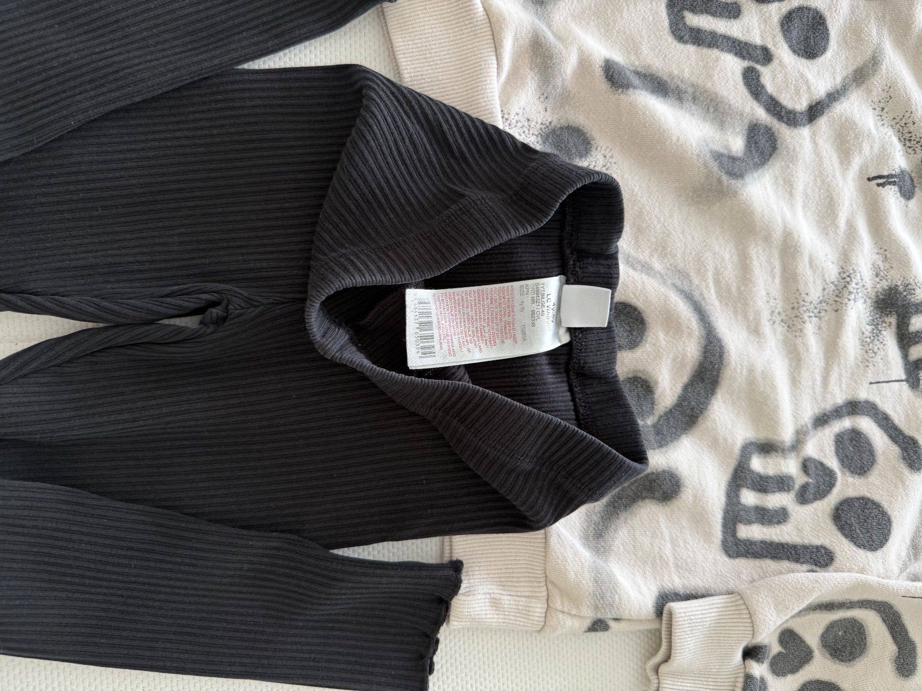 Lotti & Set di vestiti: Cool Skull Print Sweater and Lrggings – Usato da Oberglatt ZH venduto da Sale12 2