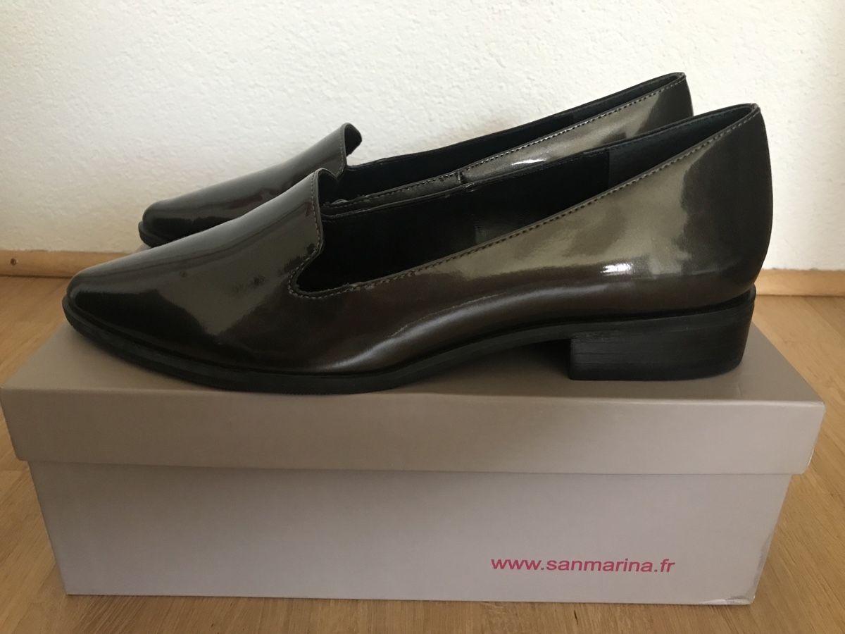 Scarpe da donna: Mocassins cuir vernis gris – Nuovo (secondo la descrizione) da Fribourg venduto da mag_z6z6