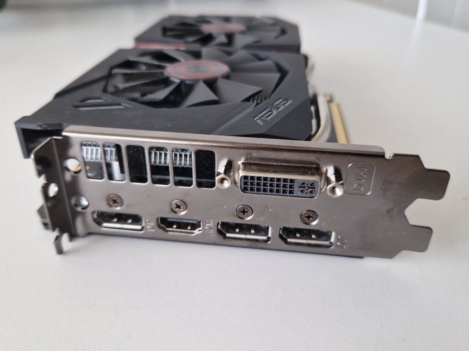 Asus Grafikkarten: ASUS STRIX-GTX960-DC20C-4GD5 – Gebraucht aus Elsau von sato83 2