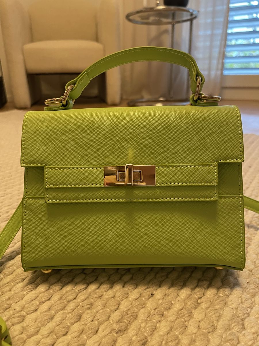Borse da donna: Tasche Damen grün – Nuovo (secondo la descrizione) da Hombrechtikon venduto da jxsp 1