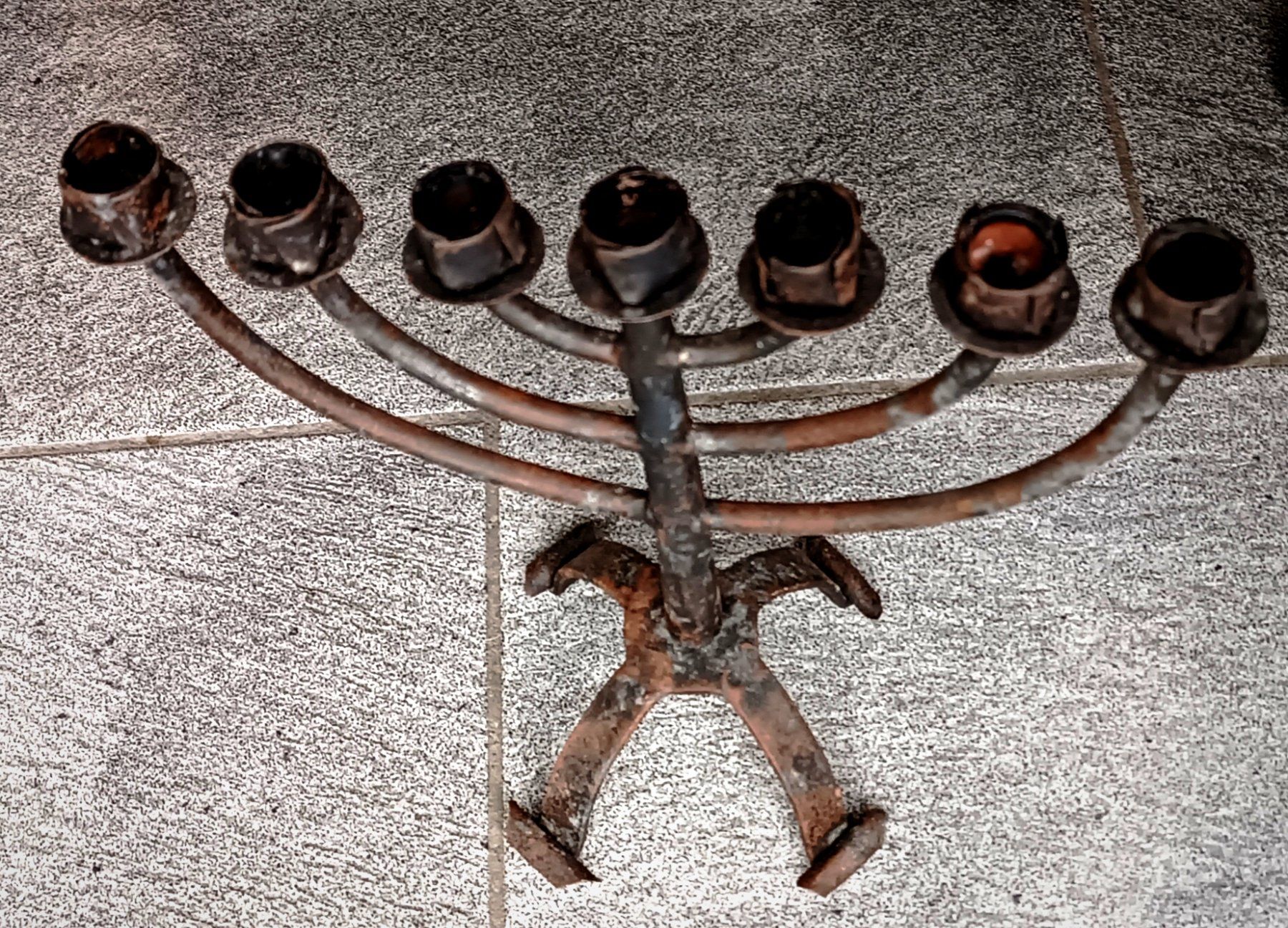 Kerzenständer: MENORAH – Gebraucht aus Tesserete von unicuique-suum 1