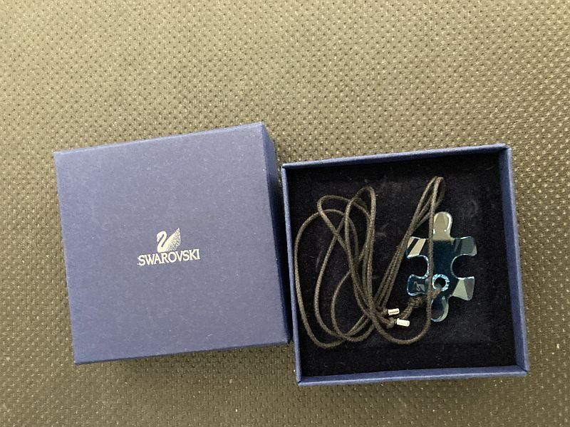 Swarovski Ciondoli: ciondolo puzzle – Usato da Airolo venduto da Hmagnum 1