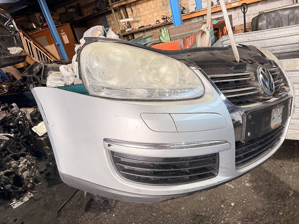 Tutti pezzi di ricambio auto: VW Golf 5 & Jetta Frontteile  – Usato da Udligenswil venduto da Sch2s 2