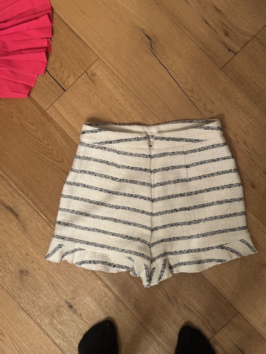 Pantalons: River Island Shorts – Neuf avec emballage d'origine à Silvaplana-Surlej par vikhayy.stmoritz