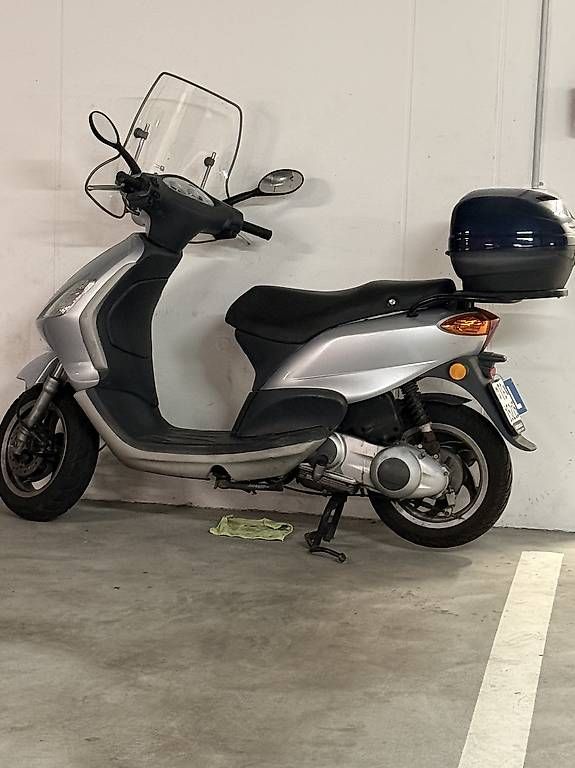 Scooter: Piaggio Fly 125 – Usato da Kreuzlingen venduto da 1992m