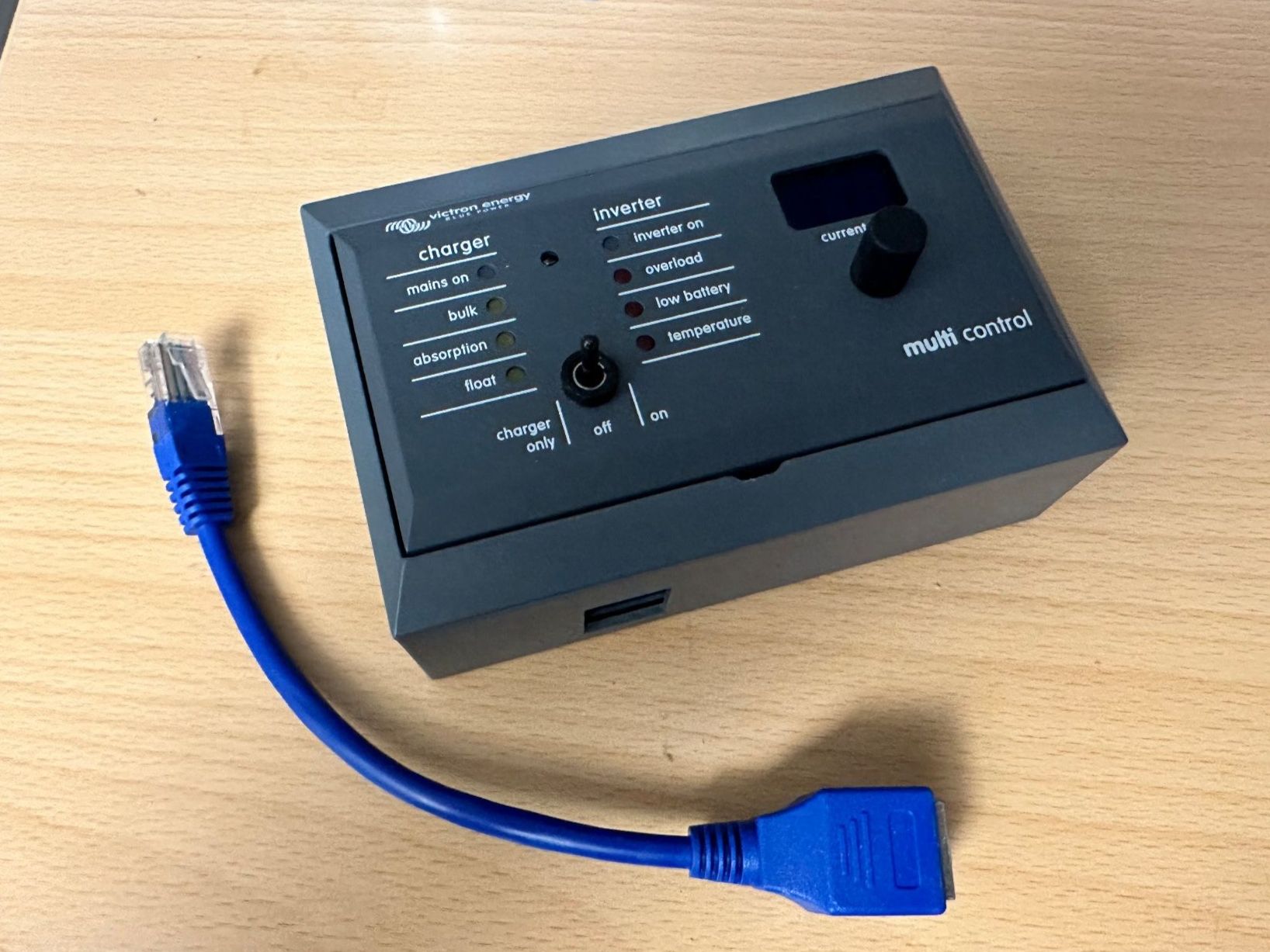 Victron Inverter: Victron MultiPlus Compact 12/2000/80 Top Zustand – Usato da Eiken venduto da Ncgt 3