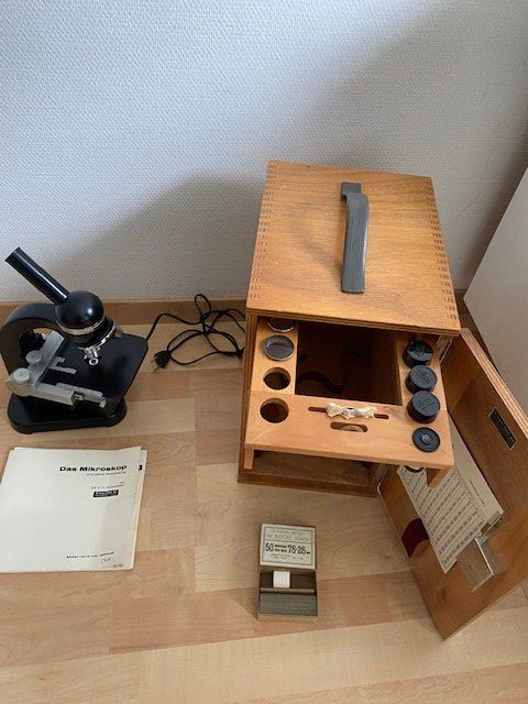 Leitz Microscopi: MIKROSKOP -SET  ERNST LEITZ WETZLAR – Usato da Chur venduto da silbermon 2