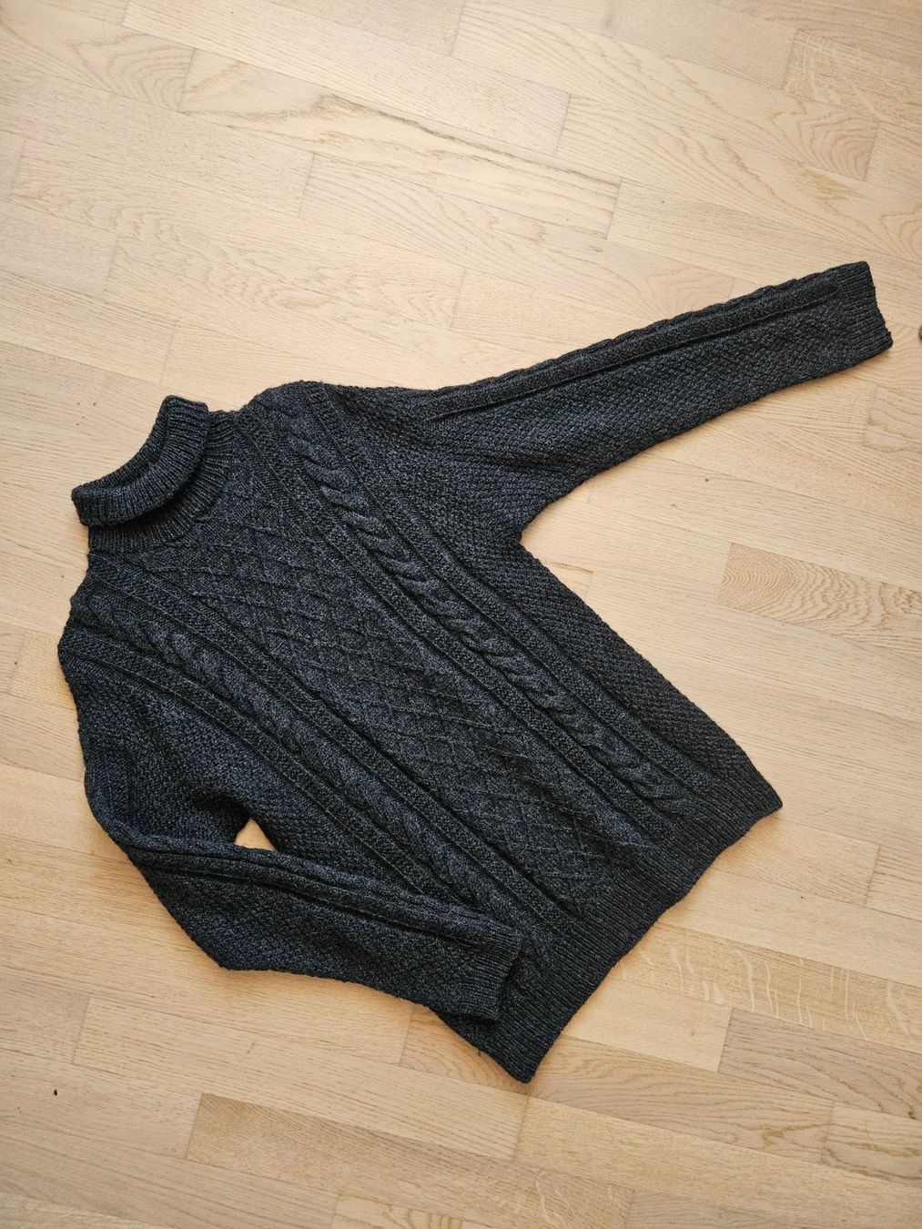 Maglioni & Felpe: Handgestrickter Zopfpullover aus norwegischer Schurwolle – Nuovo (secondo la descrizione) da Würenlingen venduto da Nancy_Y 2