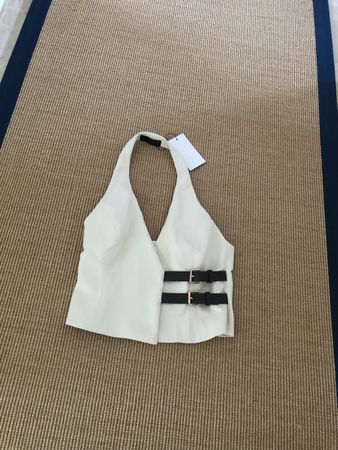 Zara Leder Gilet  mit Schnallen neu mit Etikett. S