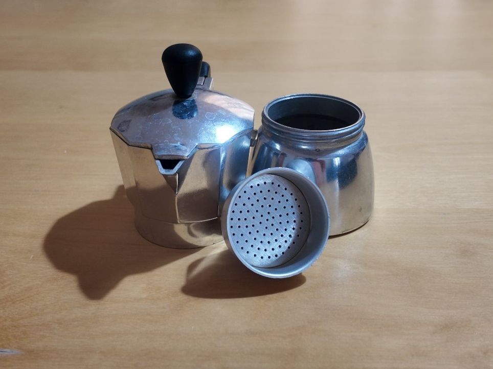 Kaffeemaschinen & Espressomaschinen: Petite cafetière italienne – Gebraucht aus Aigle von GTZL1 1