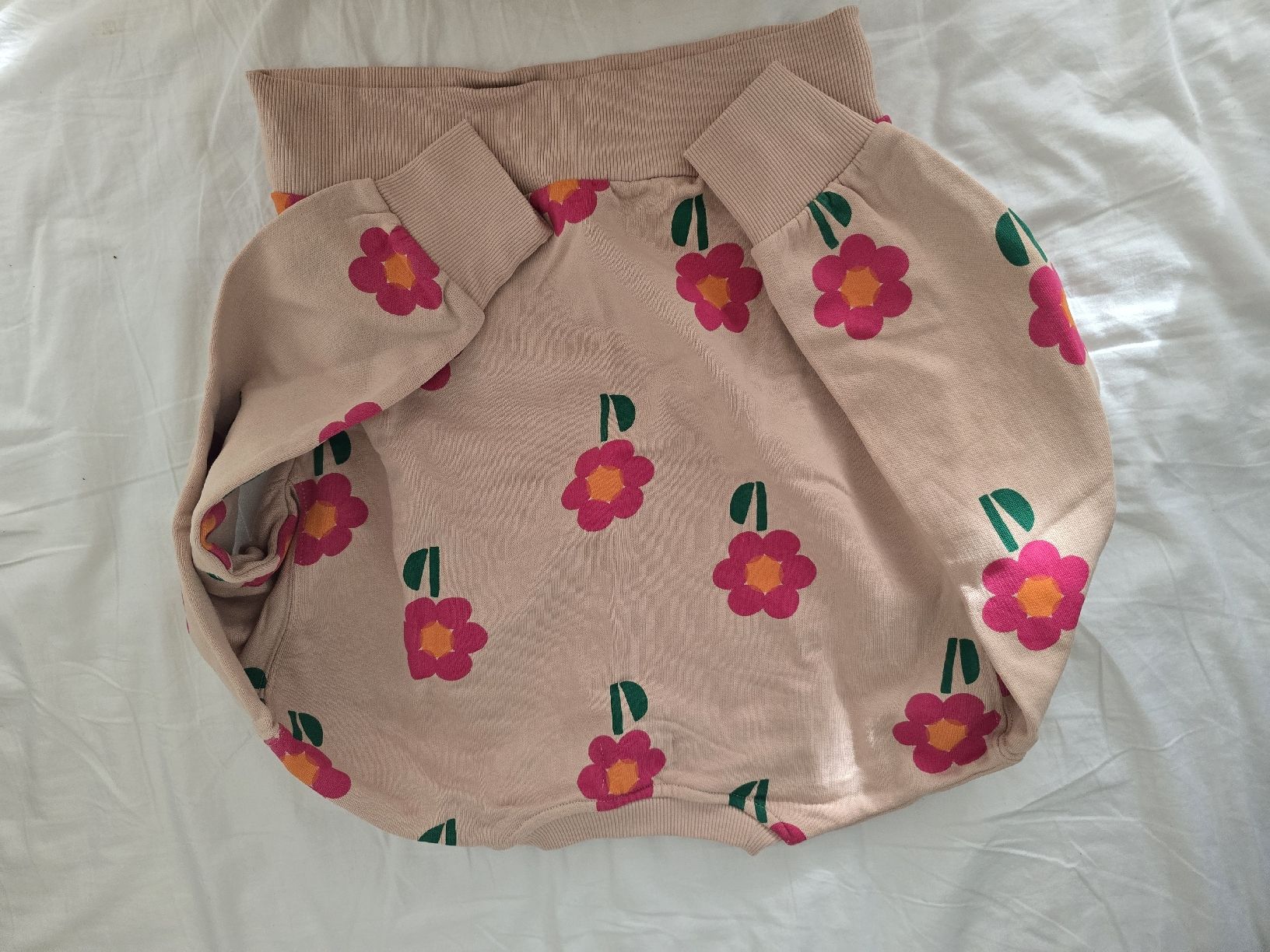 Maglioni & Felpe: Cute Monoprix floral sweatshirt  – Usato da bern venduto da gsh_2w9d 1