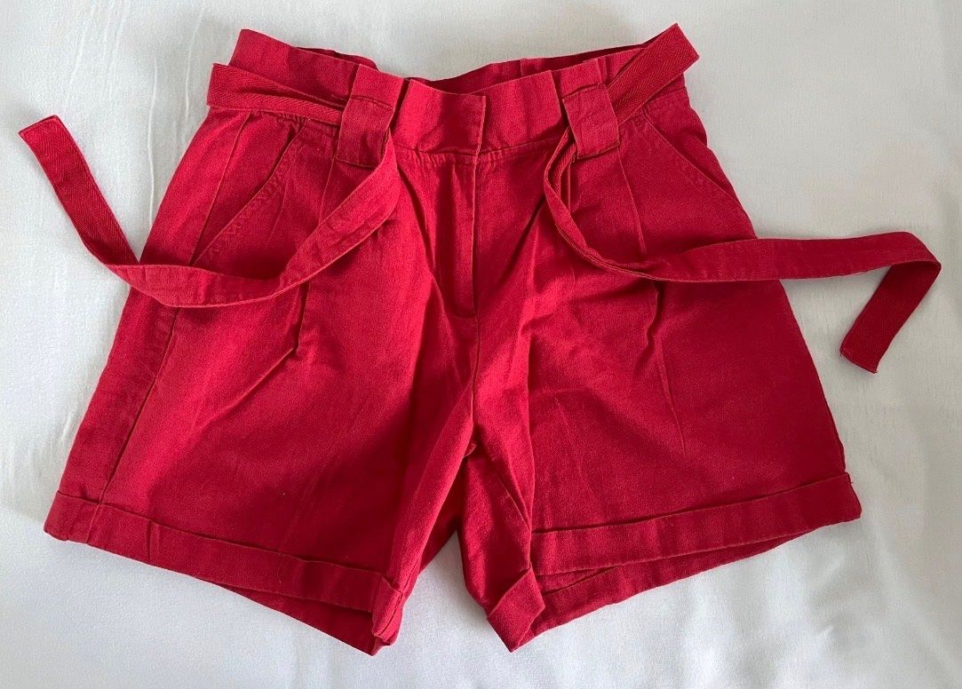 Manor Pantalons: Shorts Leinen Gr 36 rot – D'occasion à Ittigen par franzis6