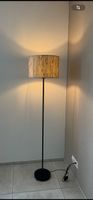 Stehlampe
