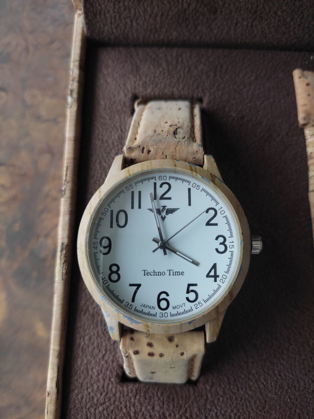 Orologi: Montre en liège avec 4 bracelets – Usato da Fribourg venduto da magomerlino 1