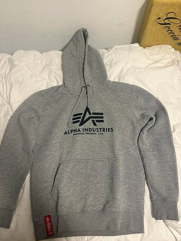 Pullover & Sweatshirts: Alpha Industrie Hoodie – Gebraucht aus Wetzikon ZH von cet_6fbf