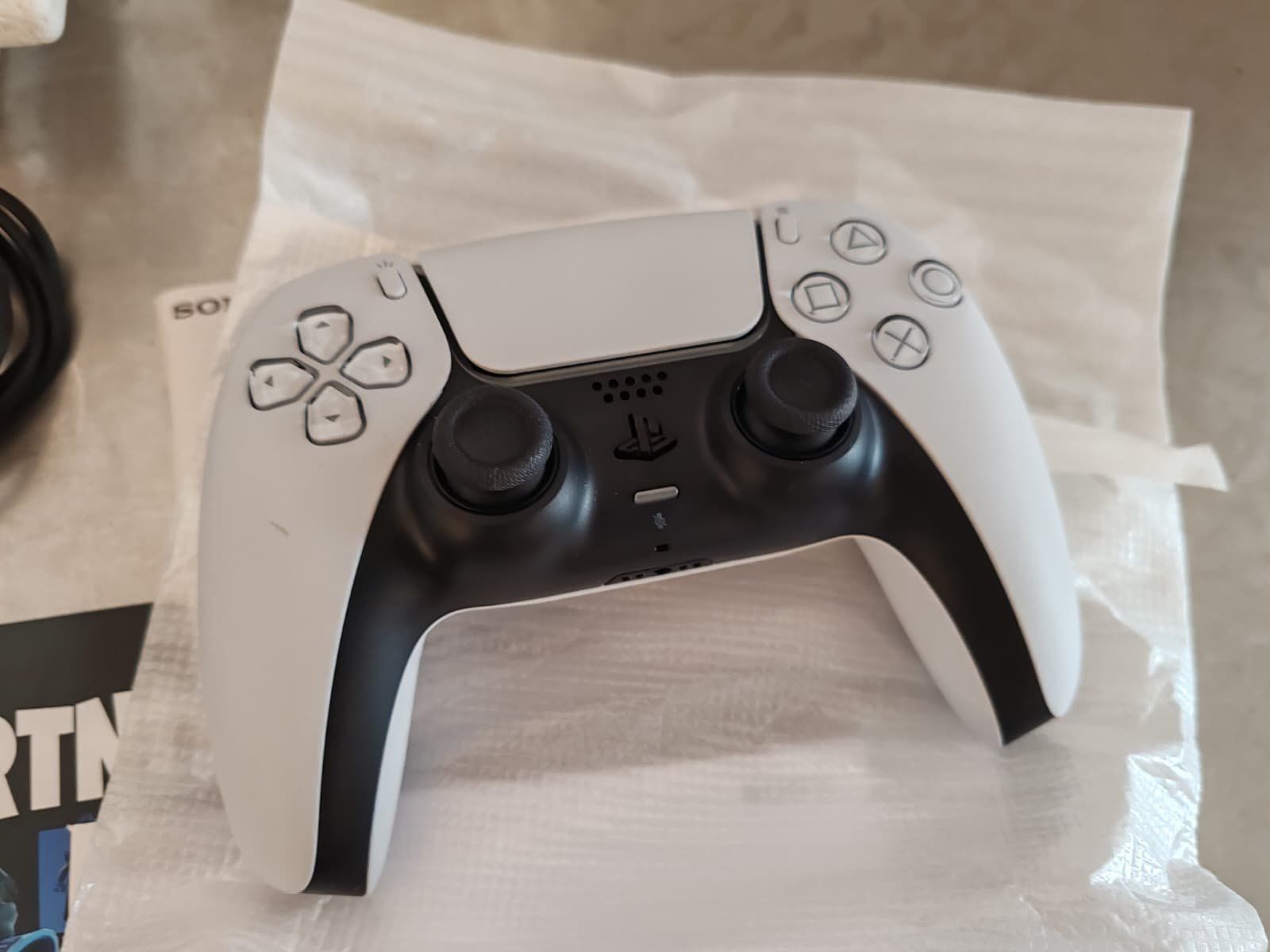 Sony Console: Sony PlayStation 5 Digital Edition Fortnite – Nuovo e nell'imballaggio originale da Bern venduto da PrettyGood 7