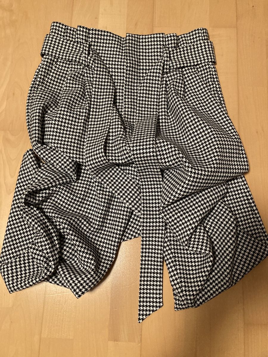 H&M Pantaloni: Elegante Hose 38 – Usato da Kesswil venduto da Branca-01 2